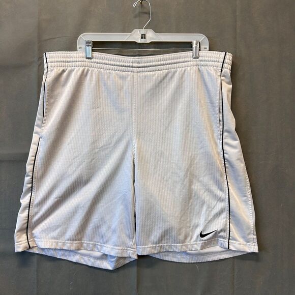 Nike Basketball Shorts Men’s Size Large White Pull-On Athletic Activewear - Picture 1 of 5